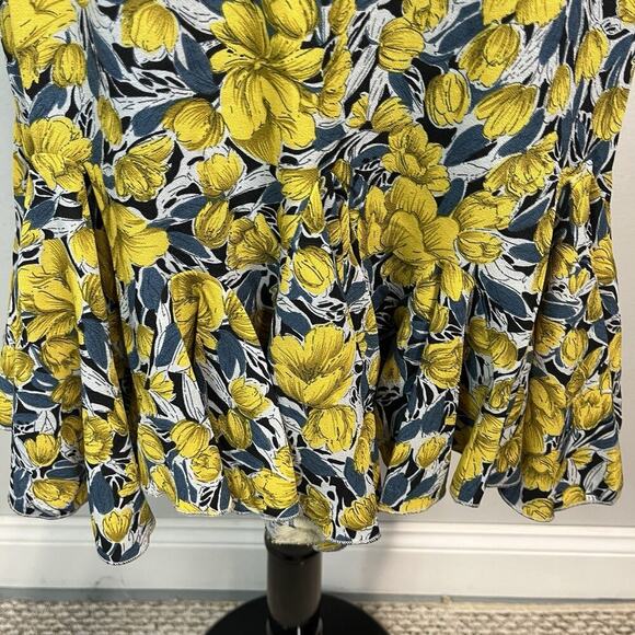 Yakira Bella Skirt sz Large Yellow Gray Floral Ruffles Knee A Line Cottage Core - Picture 4 of 8
